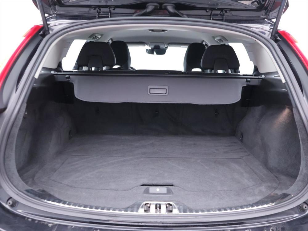 Volvo V60 2,0 D4 133kW Aut. Momentum