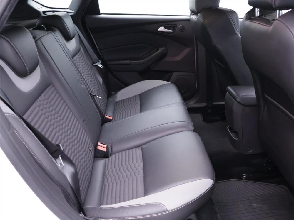 Ford Focus 2,0 ST 184kW Serv.kniha Recaro