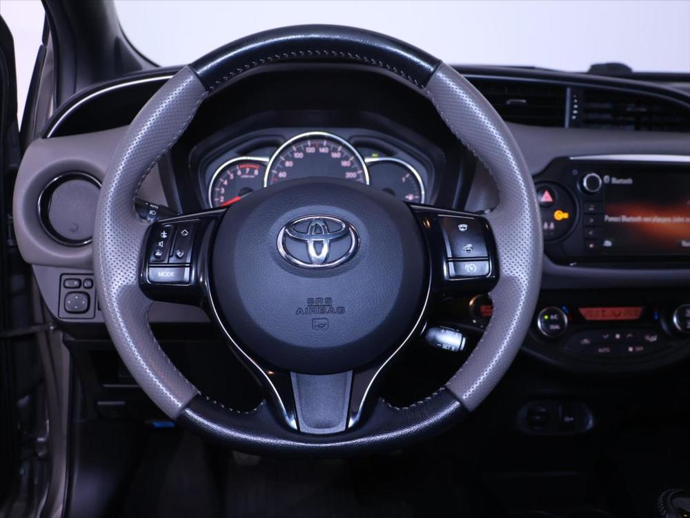 Toyota Yaris 1,3 VVT-i 73kW CZ Premium