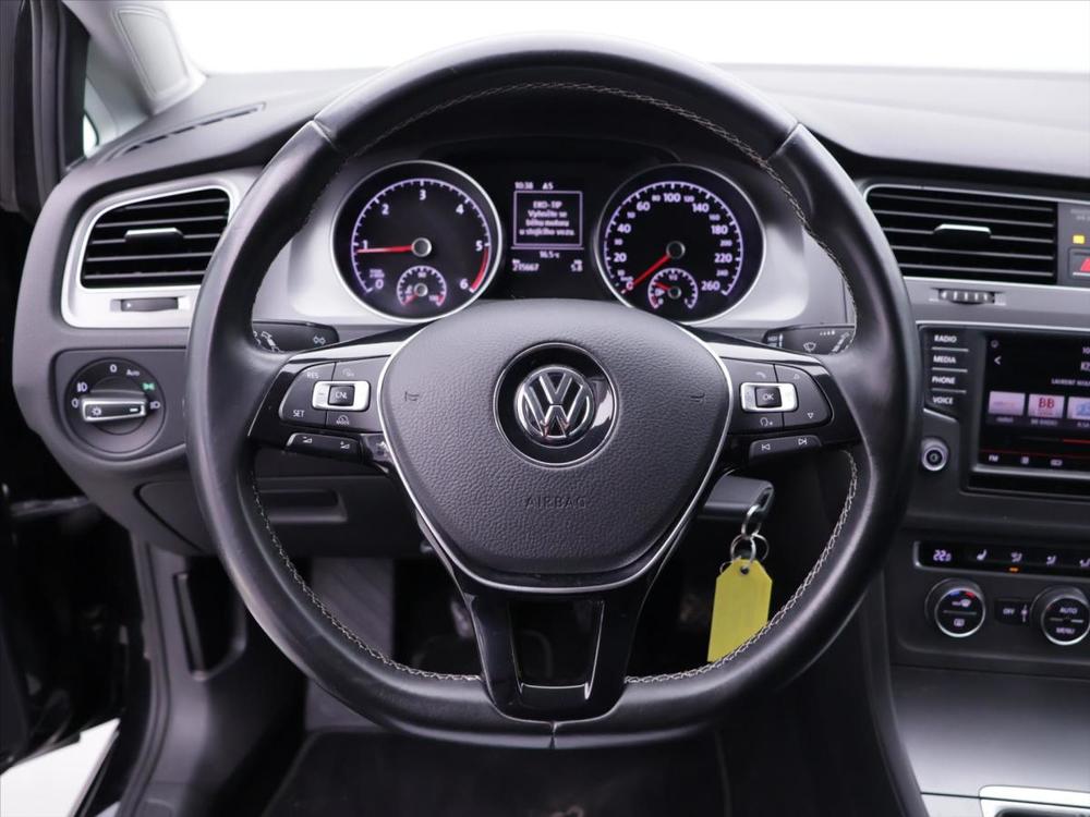 Volkswagen Golf 2,0 TDI 110kw Lounge Navi 1.Ma