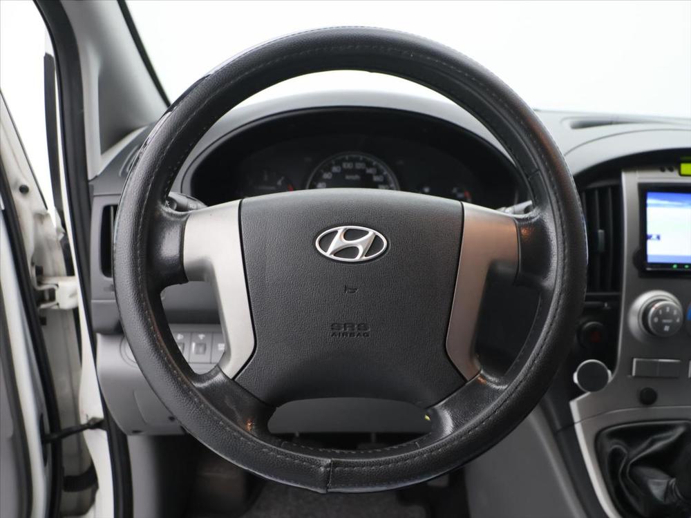 Hyundai H 1 2,5 CRDi 85kW Klima Navi 8Mst