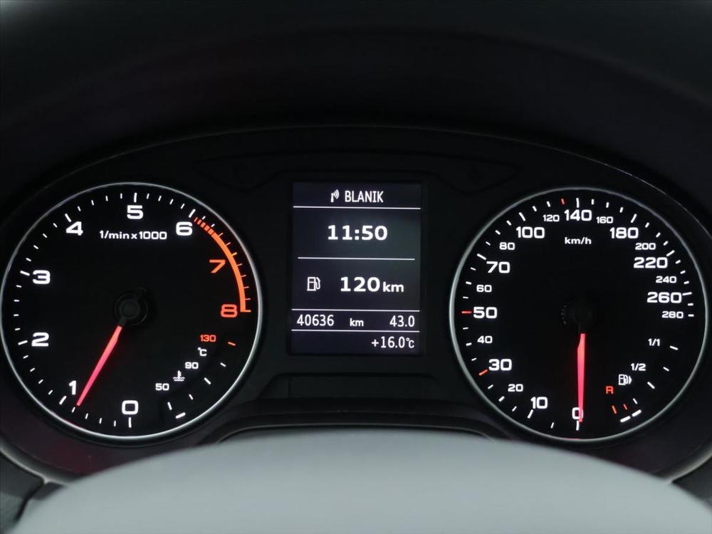 Audi A3 1,4 TFSI 92kW Klima Panorama