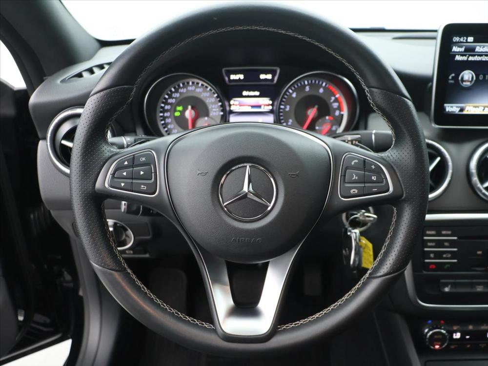 Mercedes-Benz CLA 1,6 180 SB DCT 