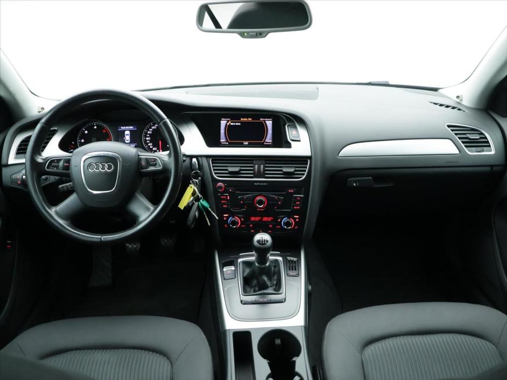 Audi A4 2,0 TDI CZ Xenon Aut. Klima