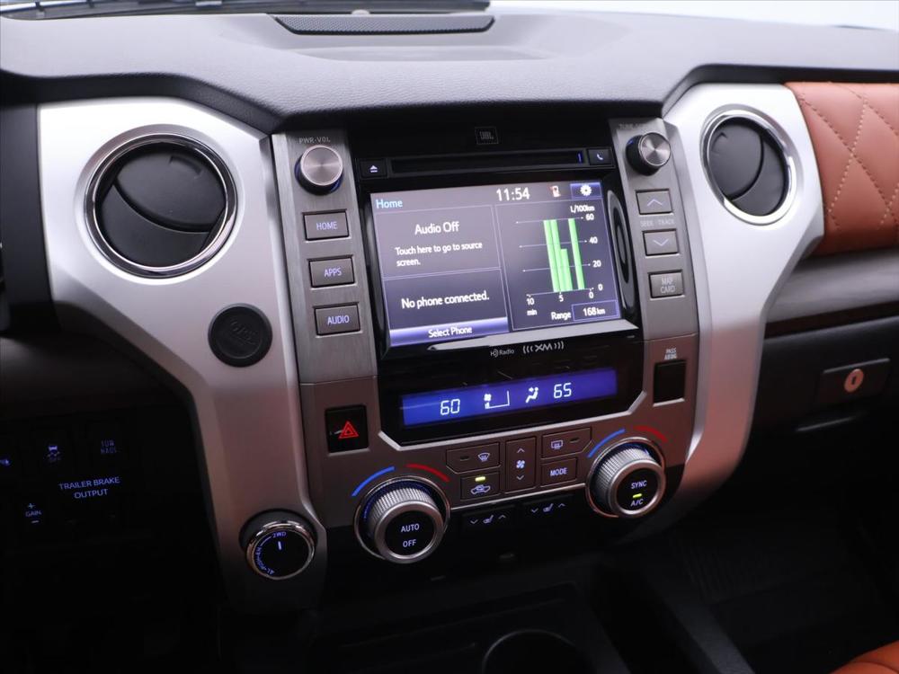 Toyota Tundra 5,7 i V8 Force AWD LED Navi