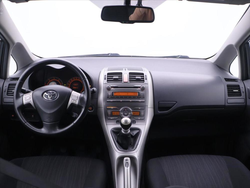 Toyota Auris 2,0 D4-D 93kW Aut.klima Xenon