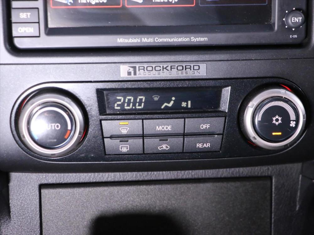 Mitsubishi Pajero 3,2 DI-D Aut. 4x4 CZ Instyle