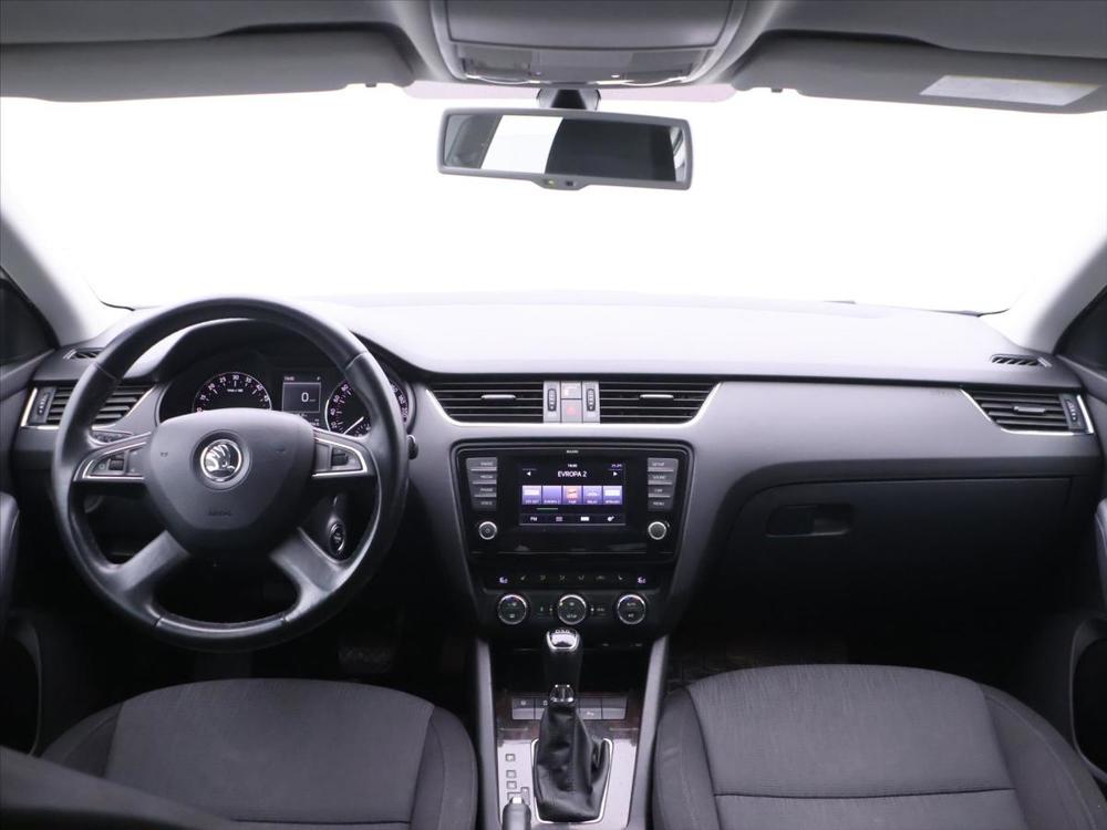 koda Octavia 1,6 TDI CZ DSG Elegance Xenon