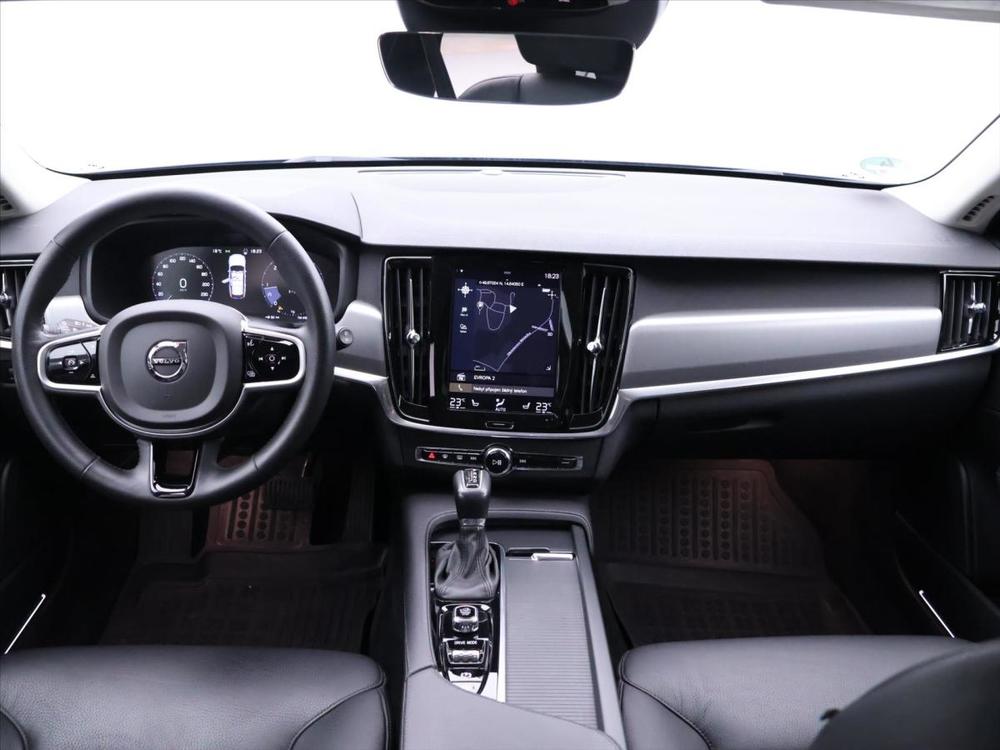 Volvo V90 2,0 D5 173kW AWD Momentum LED