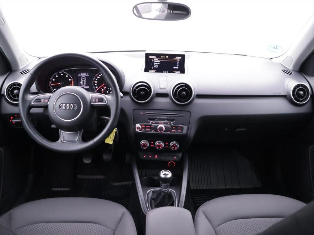 Audi A1 1,0 TFSi Sportback Serv.kniha