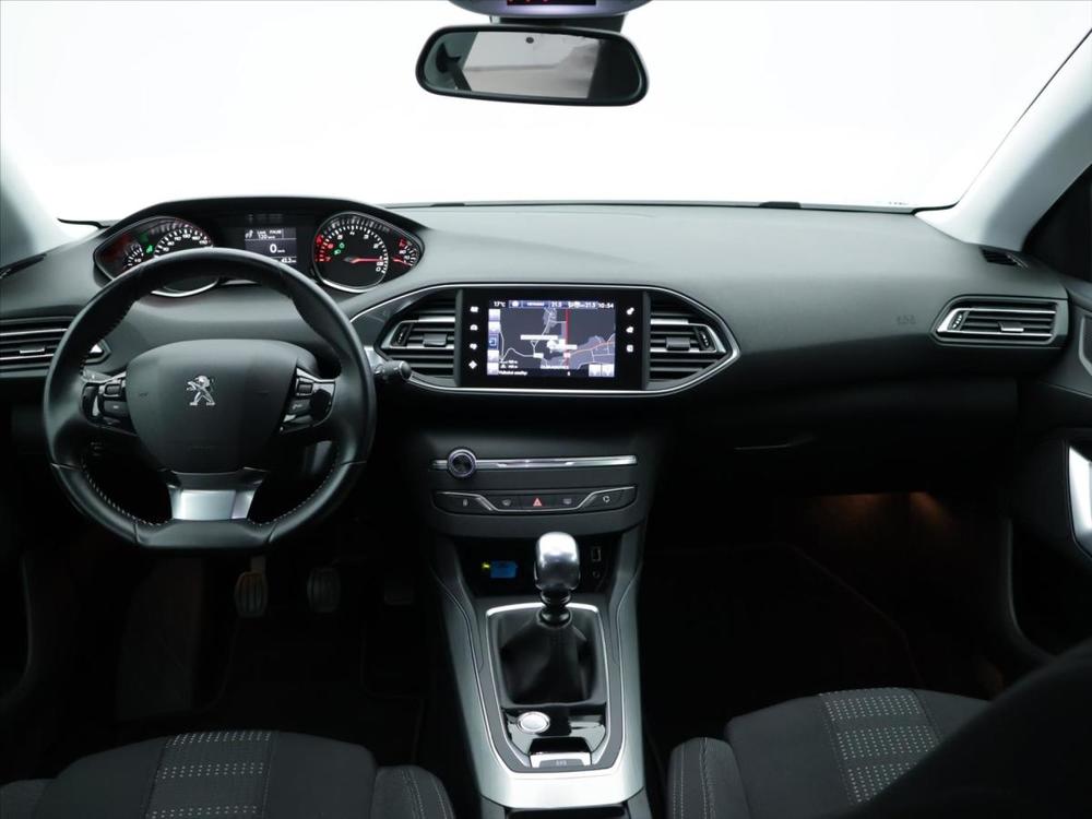 Peugeot 308 1,2 PT 96kW Allure LED Navi