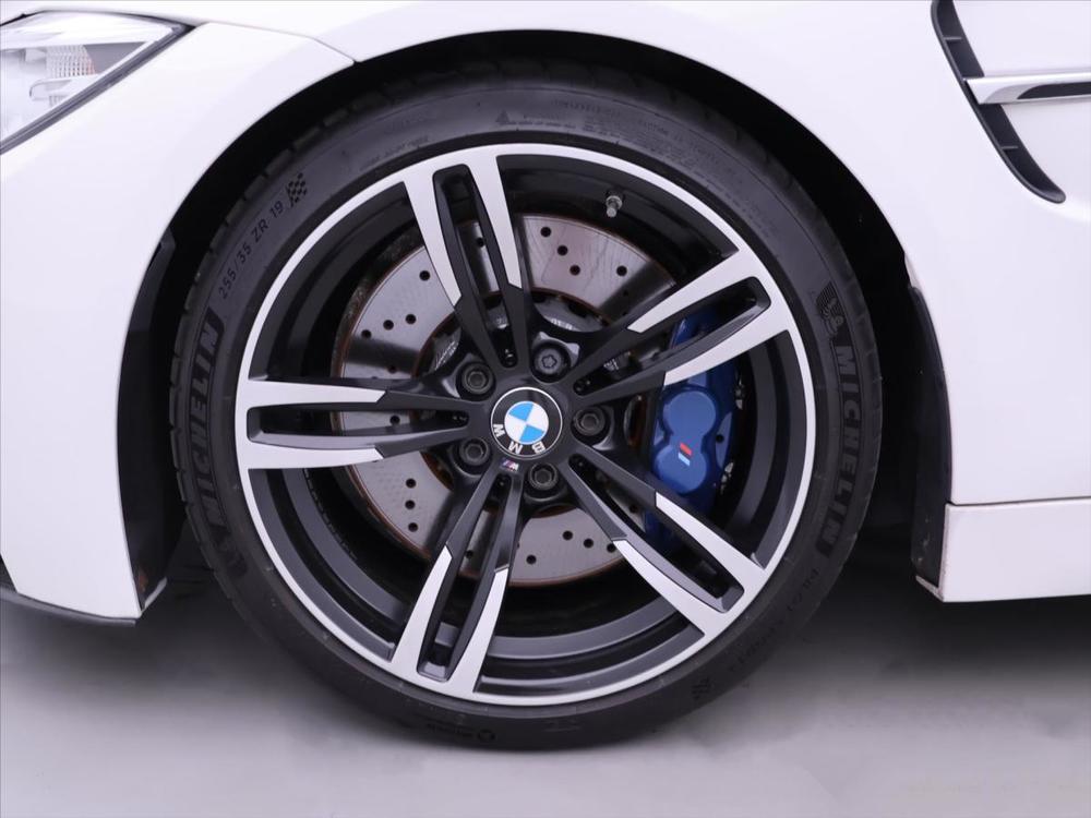 BMW M4 3,0 i 317kW CZ Manul Carbon