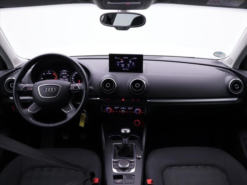 Audi A3 2,0 TDI Attraction Xenon 1.Maj