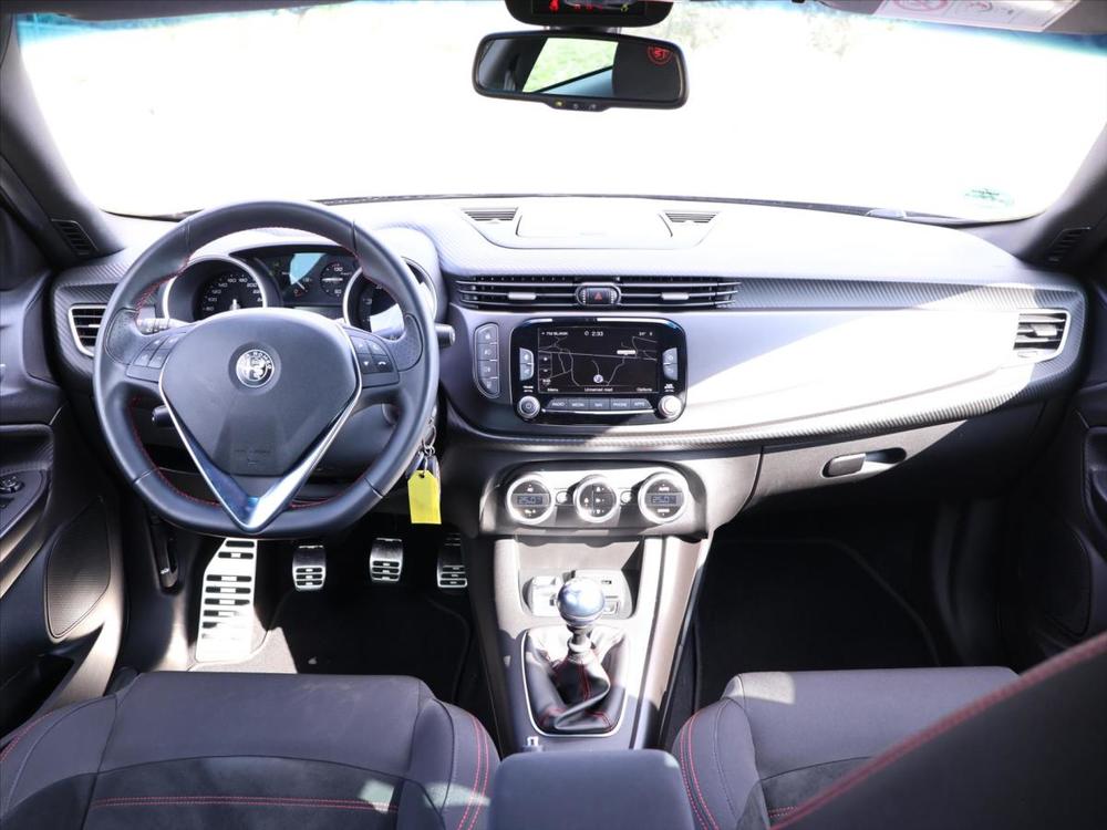 Alfa Romeo Giulietta 1,4 TB Sport Navi Alcantara