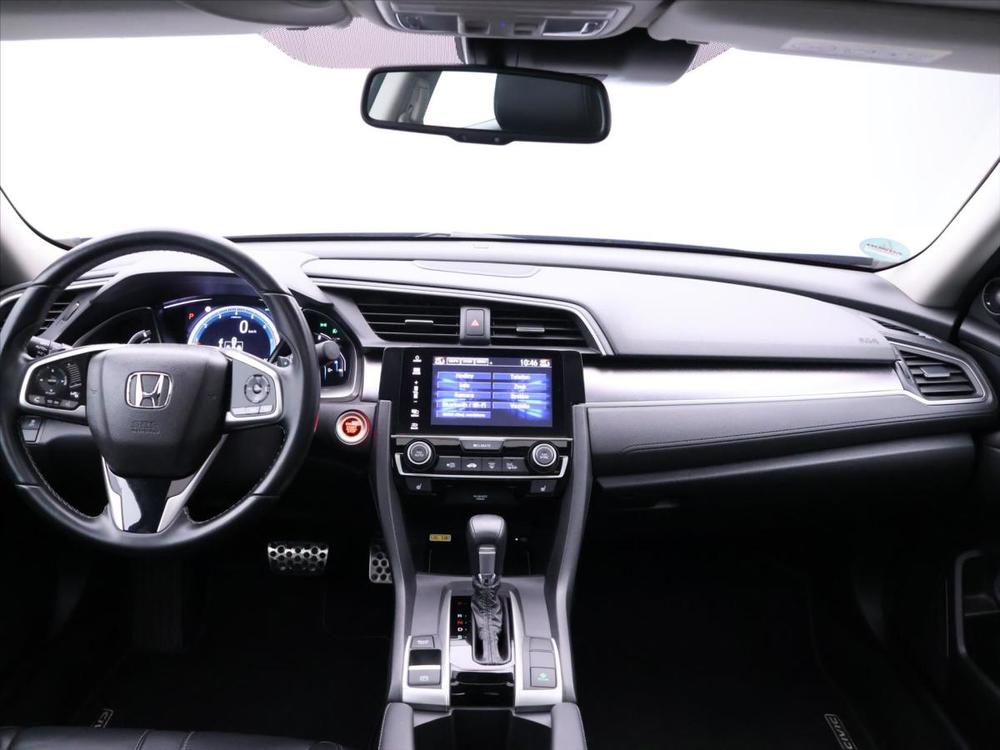 Honda Civic 1,5 VTEC CVT Executive 1.Maj