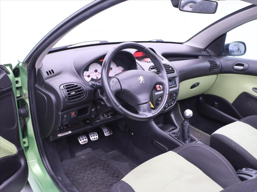 Peugeot 206 CC 2,0 i 100kW Aut. klima CZ