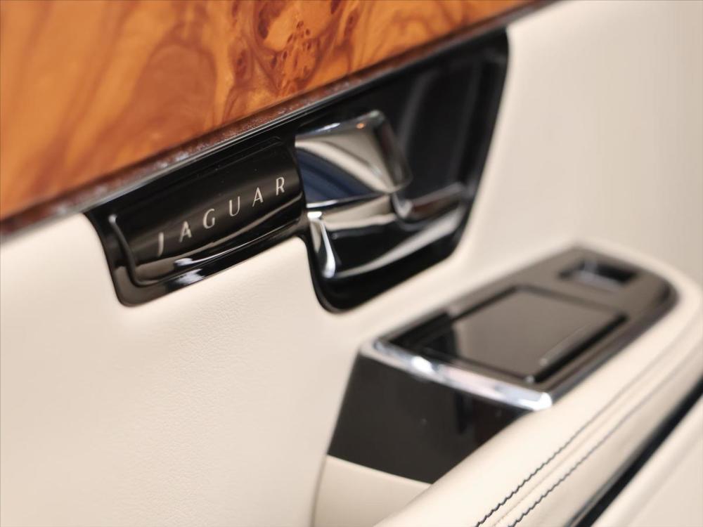 Jaguar XJ 3,0 V6 202kW Automat Luxury