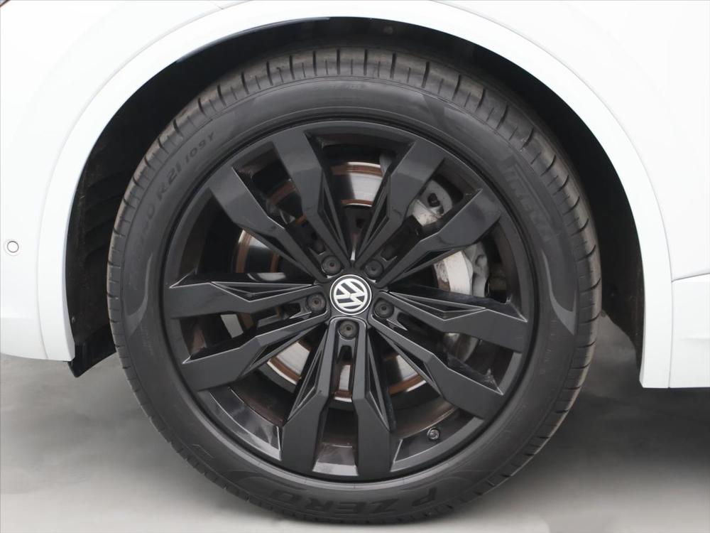 Volkswagen Touareg 4,0 V8 TDI R-Line Black DPH