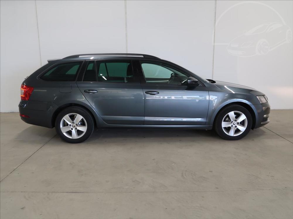 koda Octavia 1,6 TDI 85kW R 1.majitel DPH