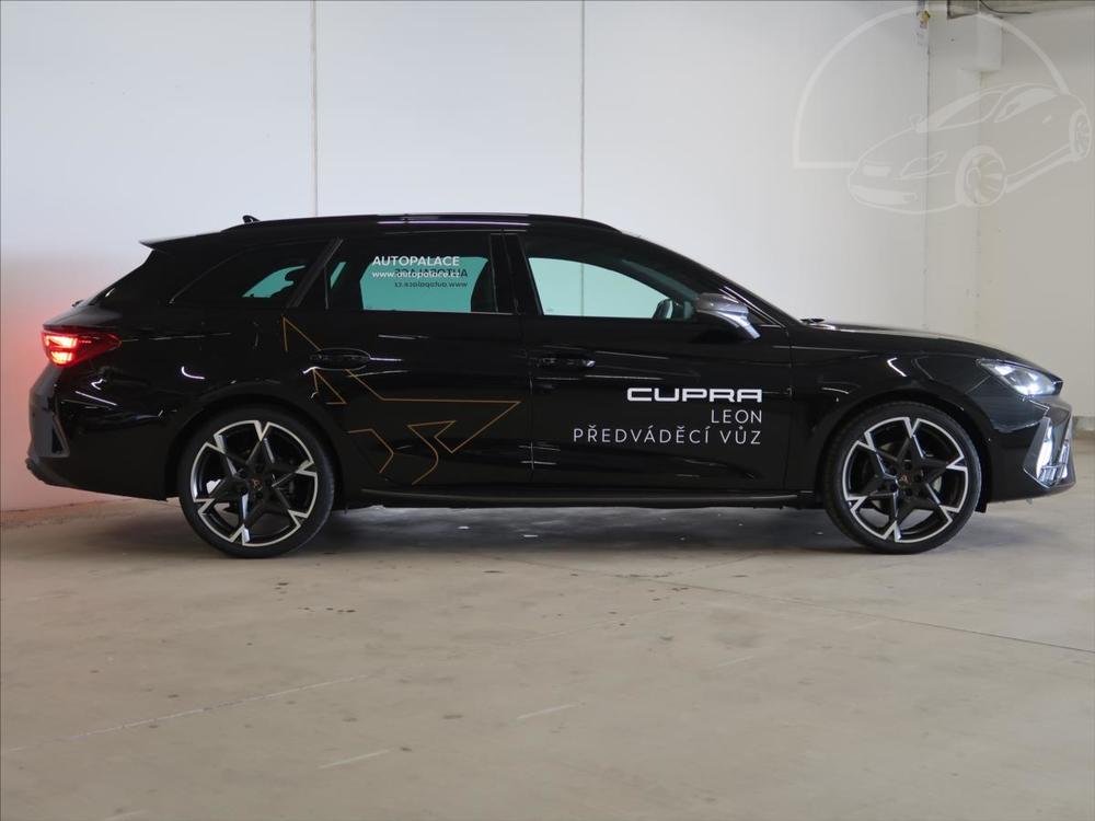 Cupra Leon 1,5 eTSI 110kW PANO MATRIX LED