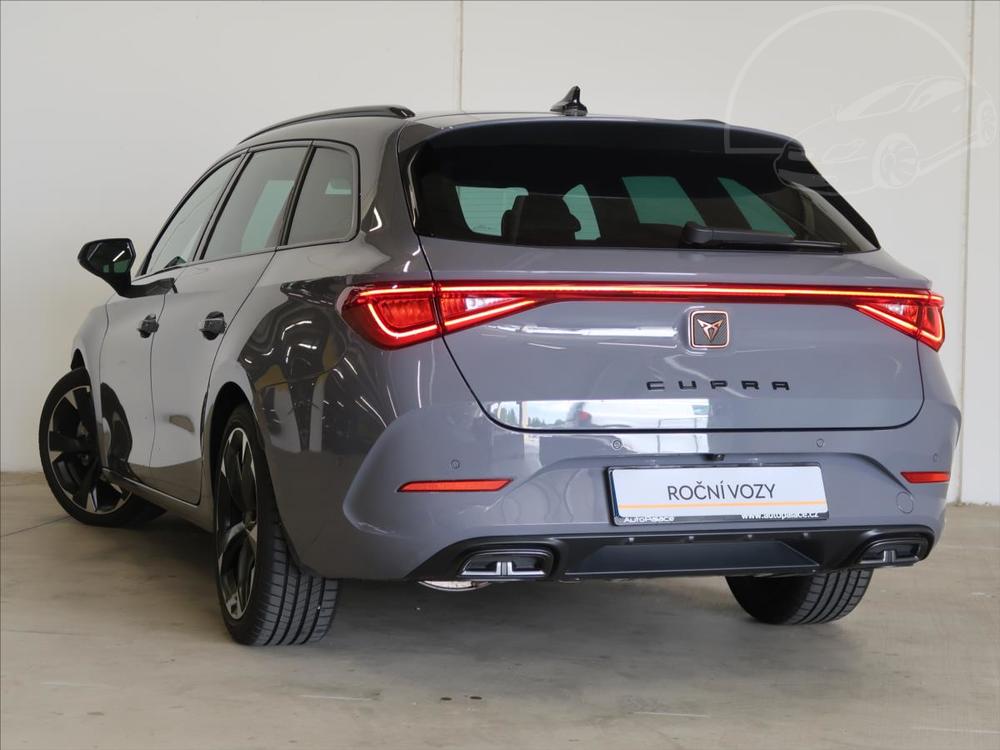 Cupra Leon 1,5 TSI 110kW DSG ACC AppleCar