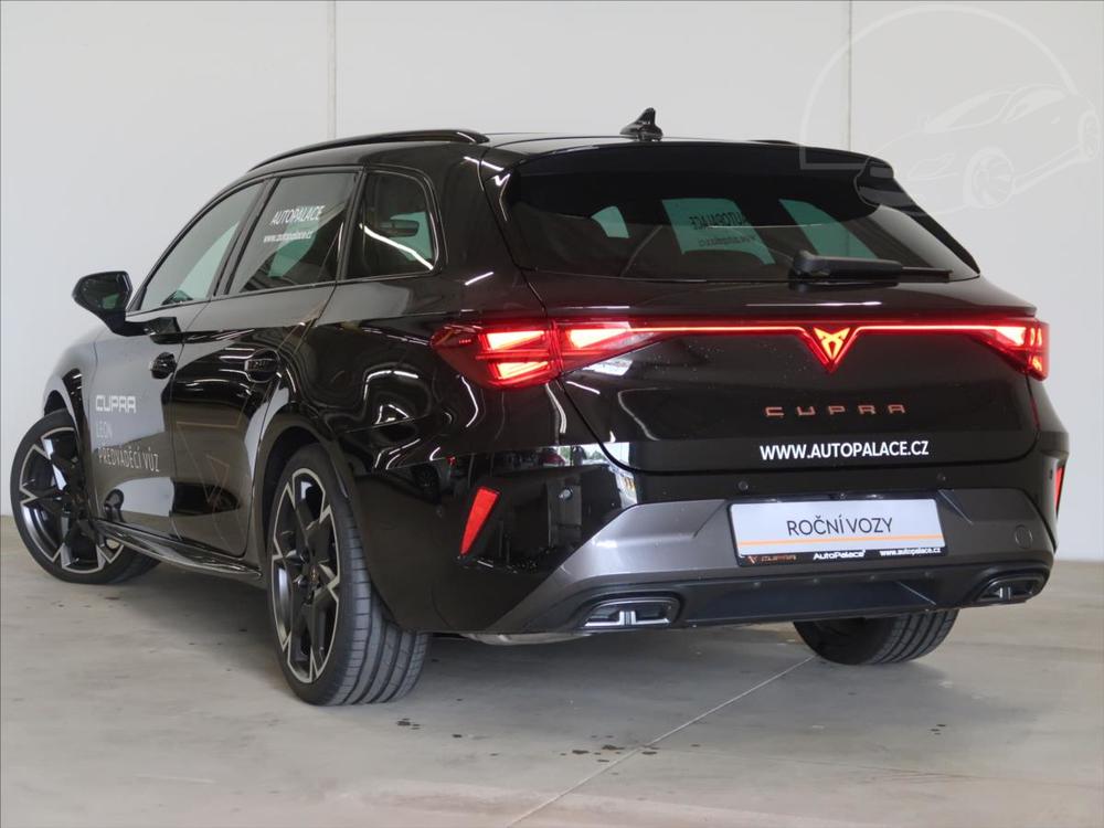 Cupra Leon 1,5 eTSI 110kW PANO MATRIX LED