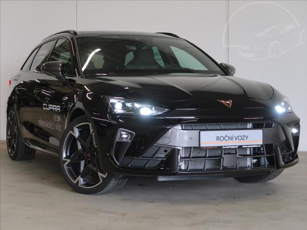 Cupra Leon 1,5 eTSI 110kW PANO MATRIX LED