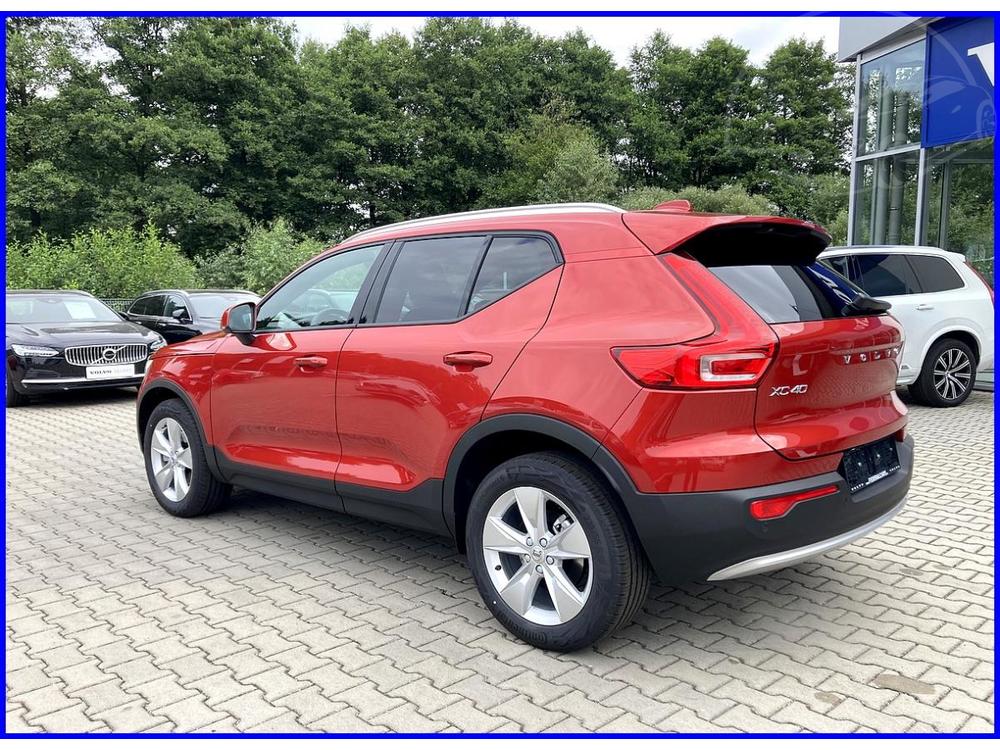 Volvo XC40 B3 2,0 CORE AT 176 PS - AKCE