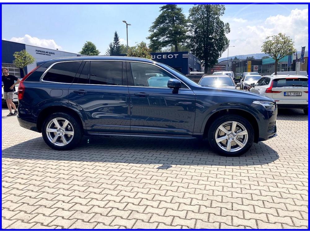 Volvo XC90 B5 AWD CORE 7.mst