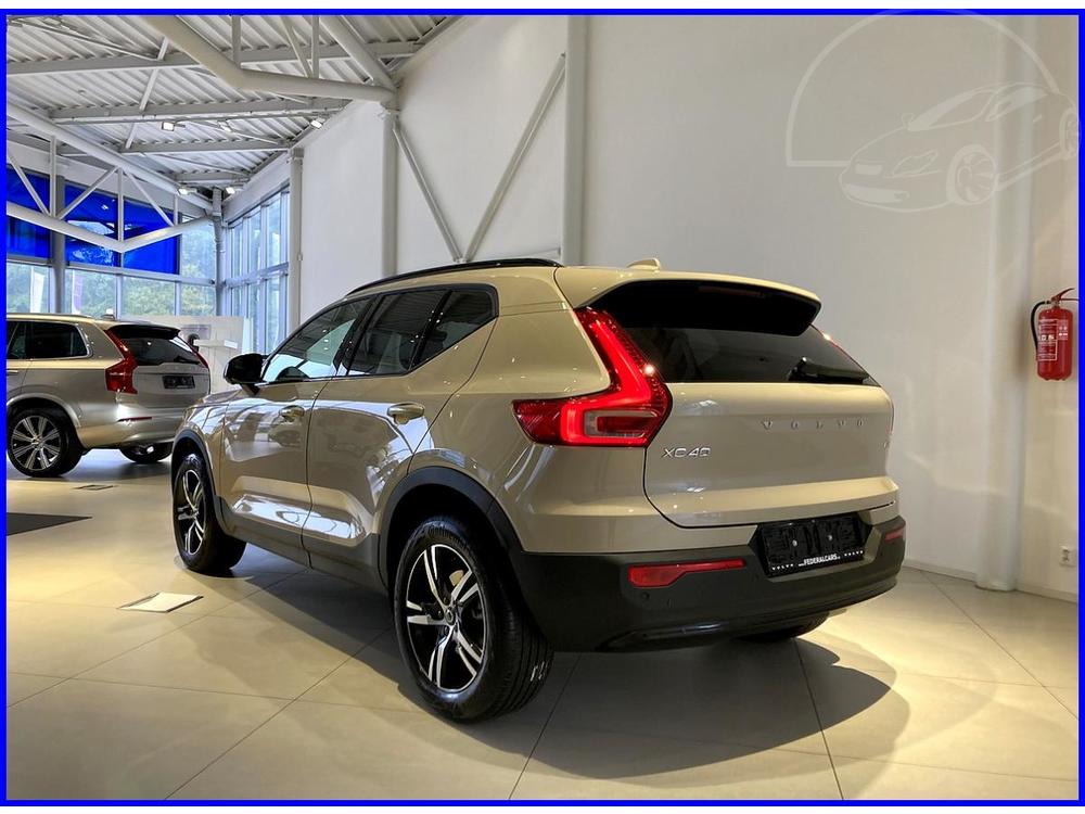 Volvo XC40 B3 PLUS DARK - AKCE