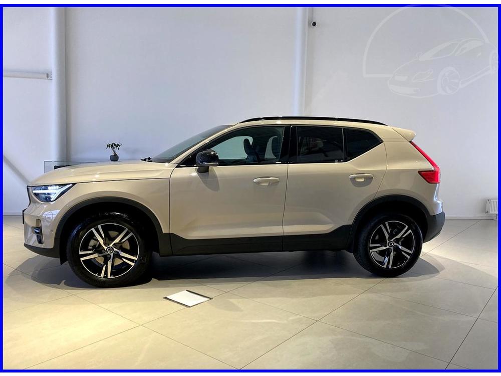 Volvo XC40 B3 PLUS DARK - AKCE