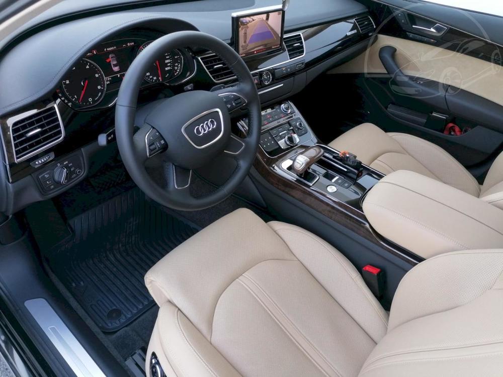 Audi A8 4,2 V8 Quattro TOP