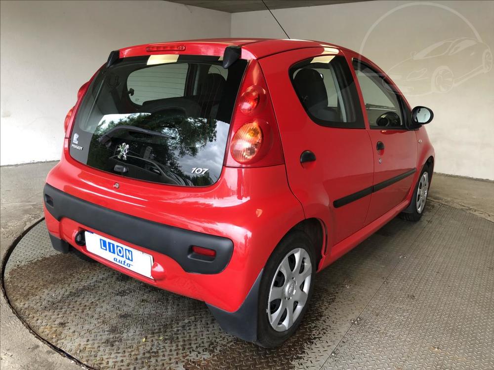 Peugeot 107 1,0 12V