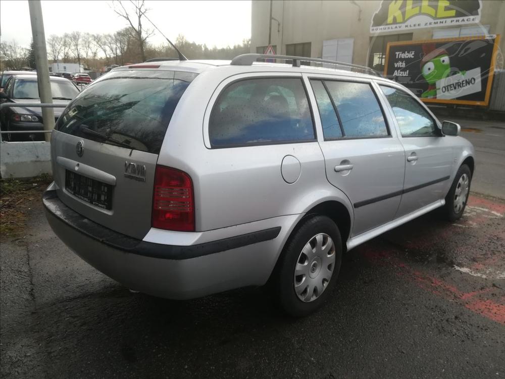 koda Octavia 1,9 TDI Elegance Combi 81 kW