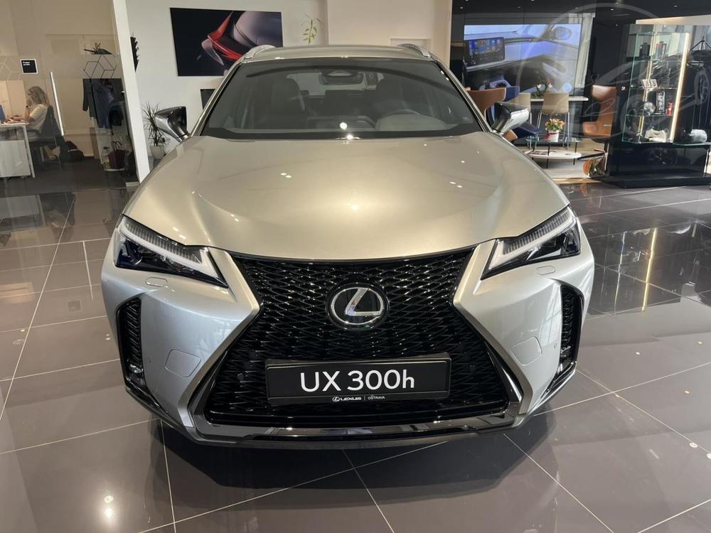 Lexus  2,0l