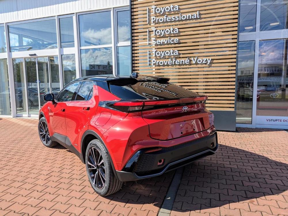 Toyota C-HR 2.0 HEV 4x4 EXECUTIVE