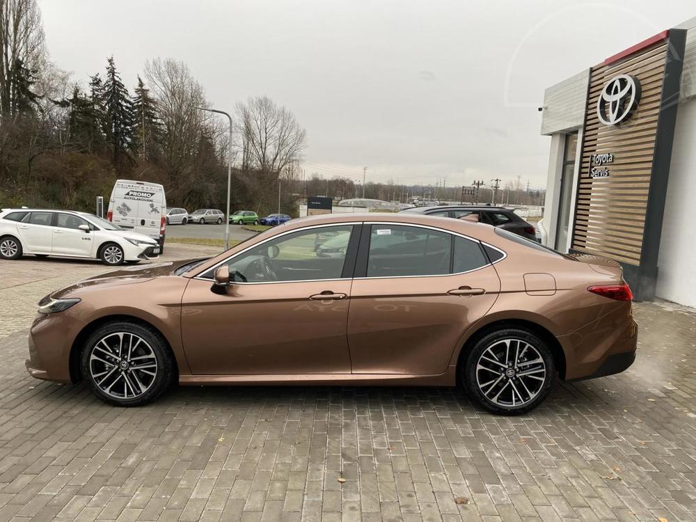 Toyota Camry 2.5 HEV Prestige