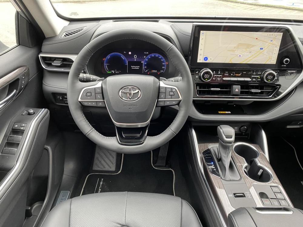 Toyota Highlander 2.5 HEV 4x4 Executive Skyview