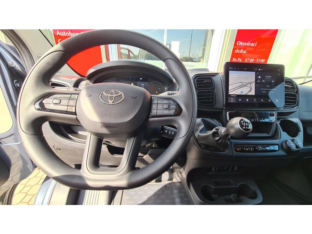 Toyota  2.2 D 8AT L3H2 Comfort Executi