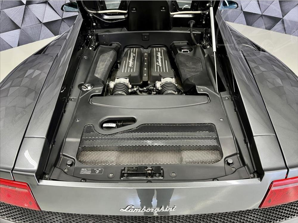 Lamborghini Gallardo 5,2 V10 560-4 AWD A/T, LIFT