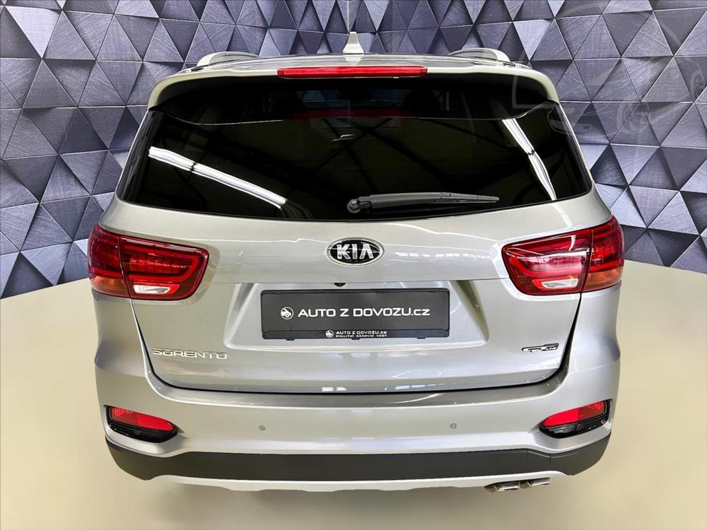 Kia Sorento 2,2 CRDi147 kW AWD GT LINE, PANORAMA, HEAD-UP, 7 M