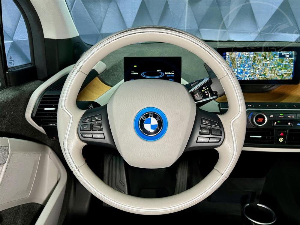 BMW i3 125KW, TEPELN ERPADLO, HARMAN&KARDON, PANORAMA