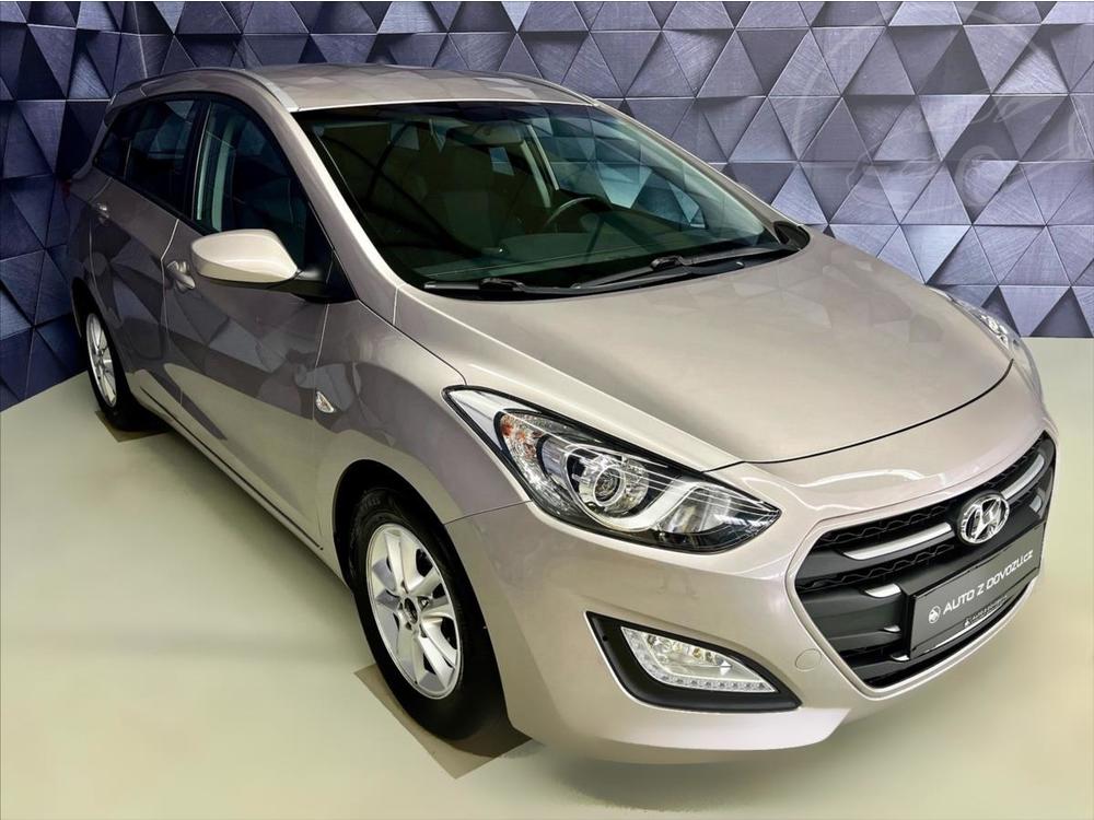 Hyundai i30 1,6 CRDi 81kW TRICOLOR, KLIMATIZACE, TEMPOMAT, PDC