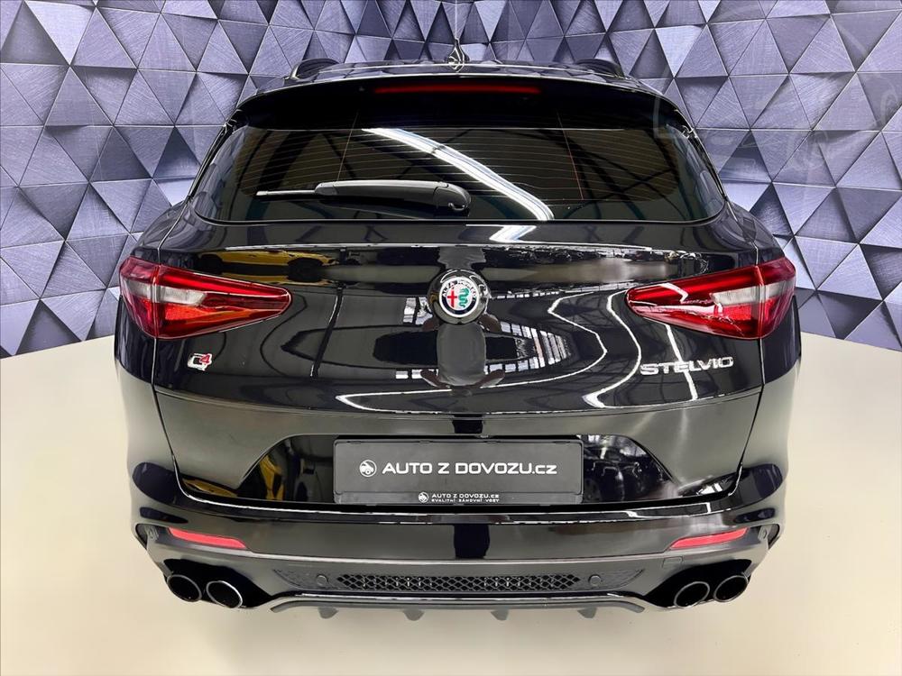 Alfa Romeo Stelvio BI-TURBO 510HP QUADRIFOGLIO, NAVI, SPORT. VFUKY