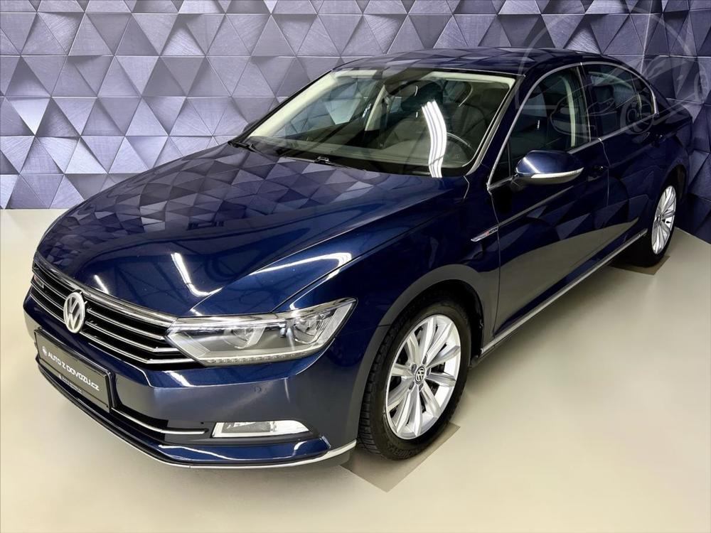 Prodm Volkswagen Passat 2,0 BiTDI 176 KW DSG 4MOTION HIGHLINE, ACC, LED, D