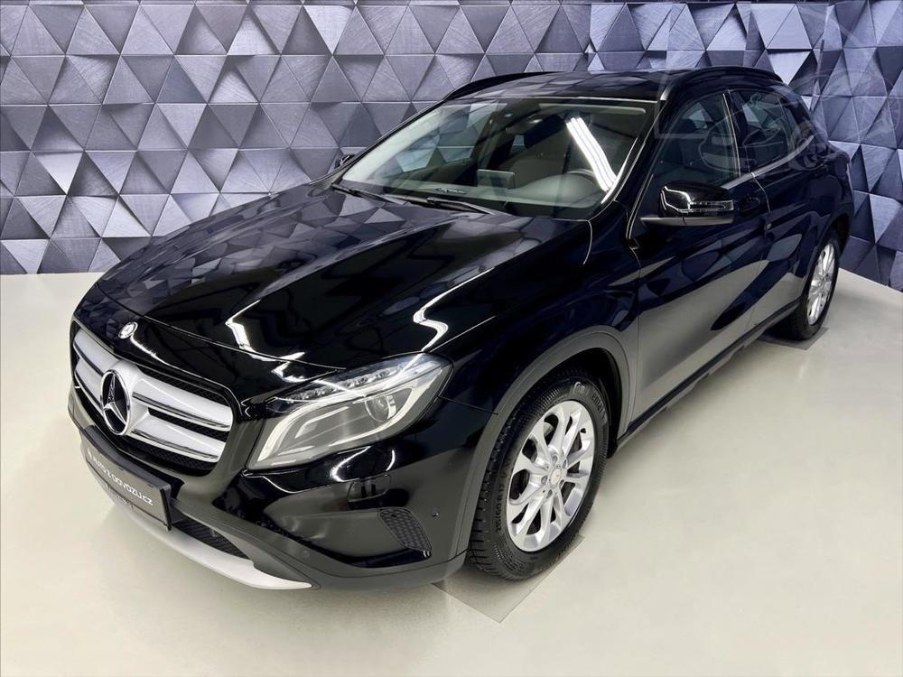 Prodm Mercedes-Benz GLA 220d 7G-TRONIC 4MATIC STYLE, NAVIGACE, KAMERA