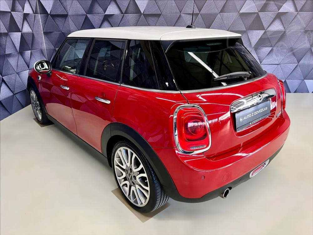 Mini Cooper 100kW AT, HEAD UP, HARMAN- KARDON, ADAPTNIVN TEMP