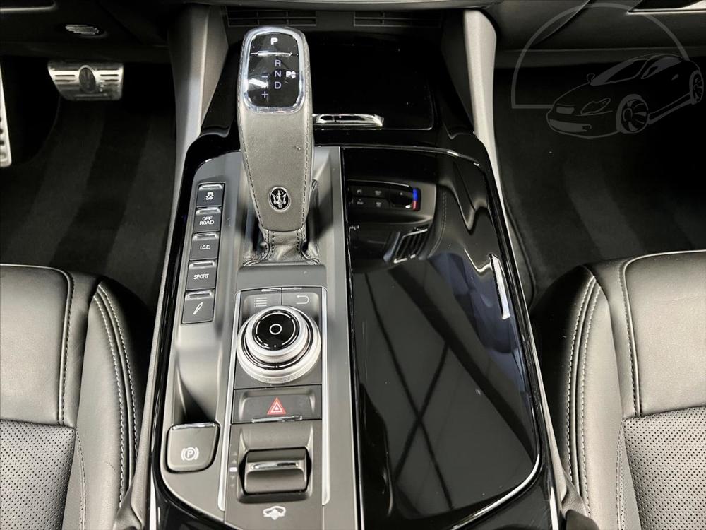 Maserati Gransport Levante V6 SQ4 KEYLESS BOWERS & WILKINS