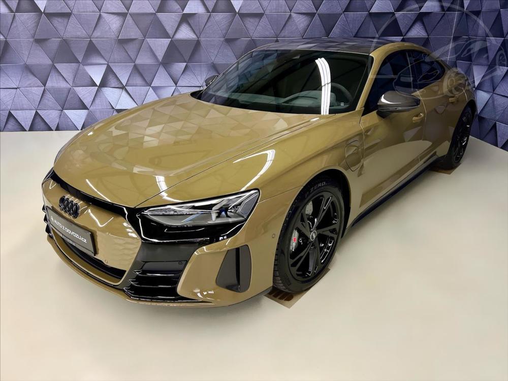 Prodm Audi Quattro e-tron RS 440 KW GT B&O VZDUCH NON VIDN