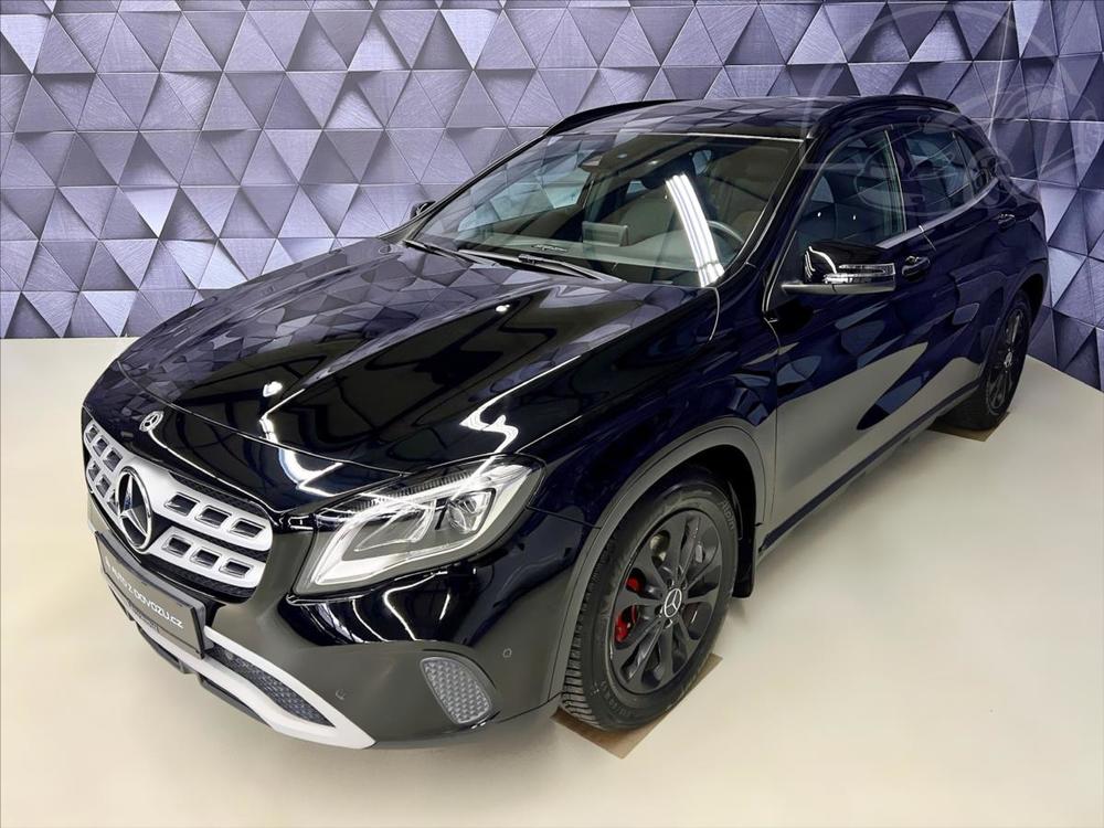 Prodm Mercedes-Benz GLA 200d 4MATIC STYLE, LED, KEYLESS, NAVIGACE, KAMERA